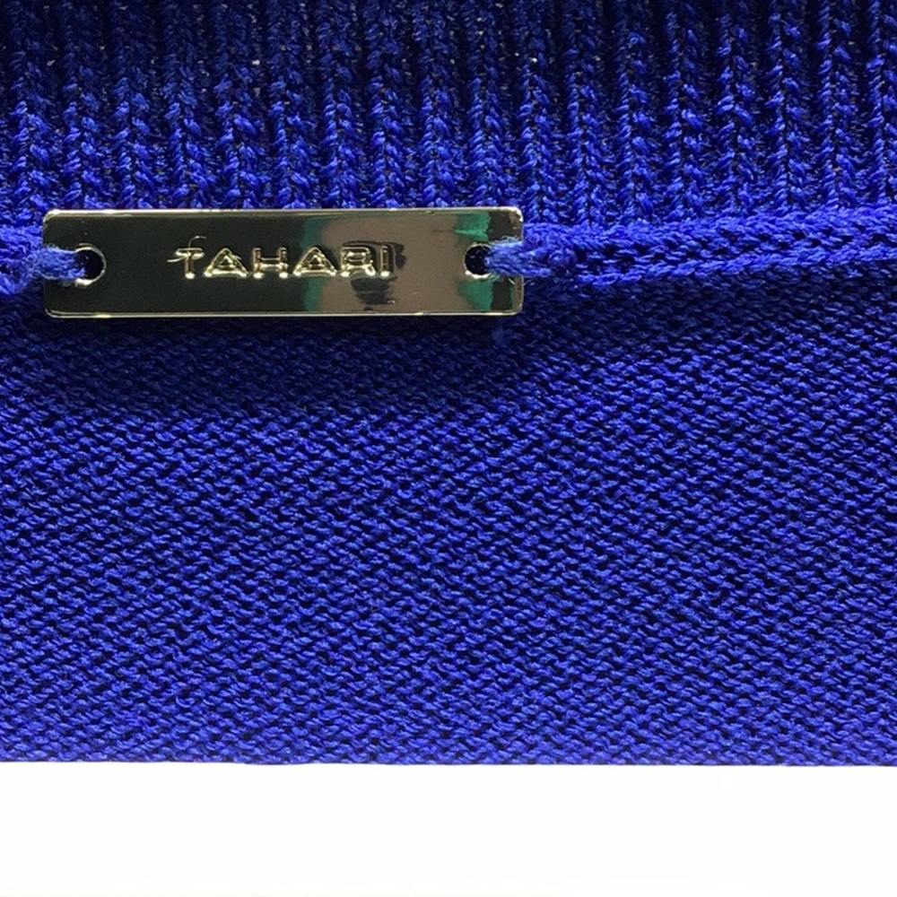 Tahari blue sweater -used